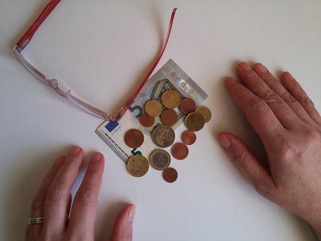 Smart Saving Hacks That Actually Work for Beginners